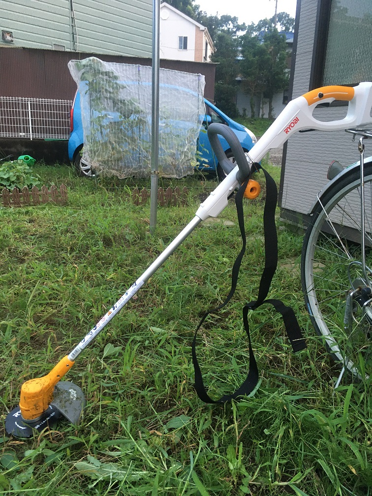 電動草刈り機（充電式）の組み立て方・使用方法を解説